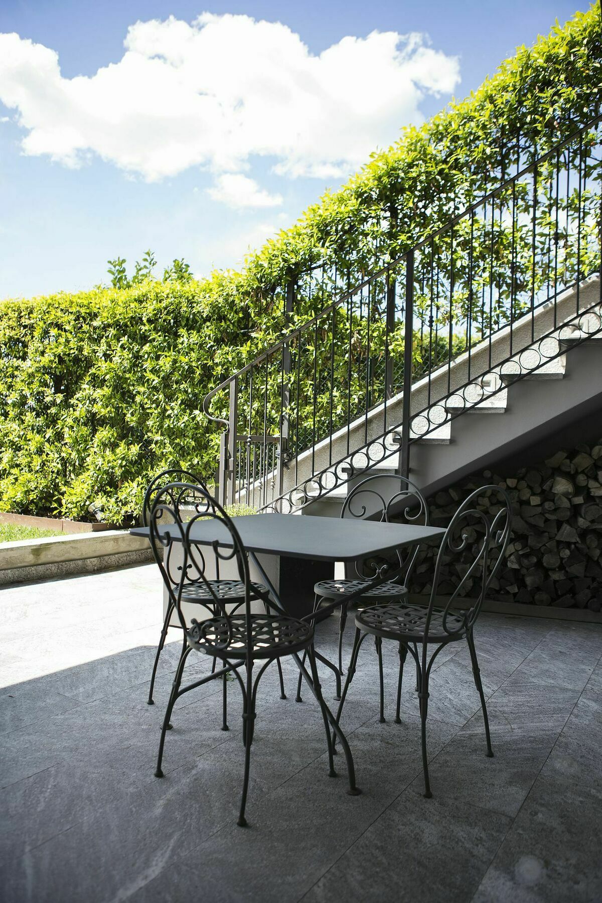 & Pool-como House-160 Mt-private Indoor Swimming Pool, Heated Year-private Covered Parking-private Garden And Terrace-fully Equipped Kitchen Apartment *
